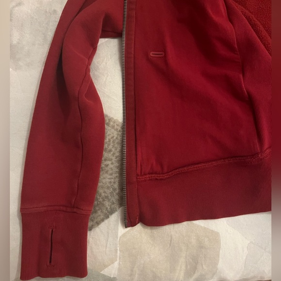 Lululemon Scuba Hoodie - Picture 5 of 7